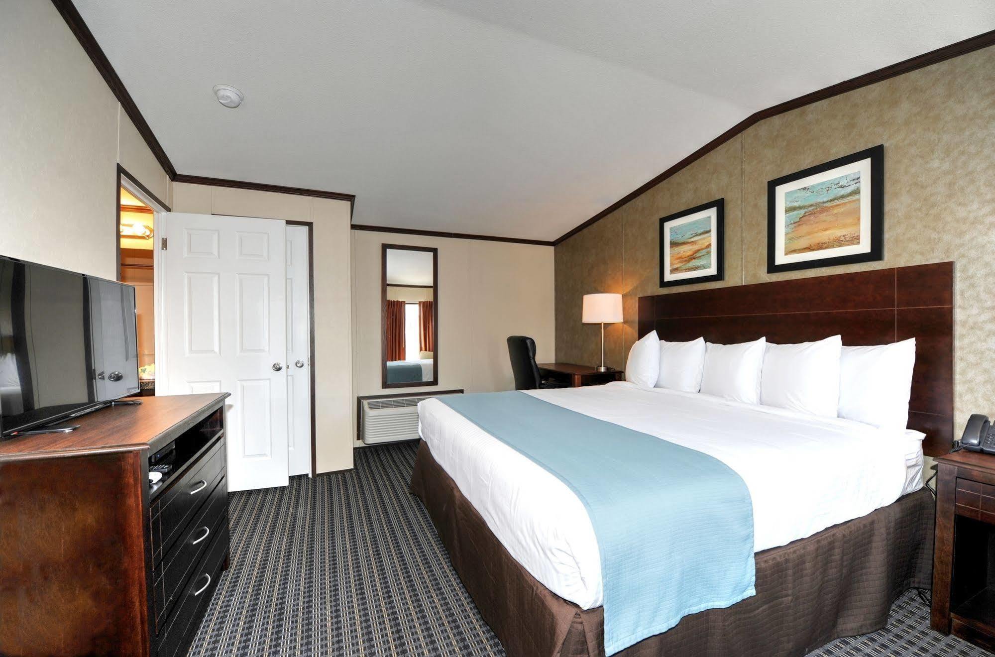 Instalodge Hotel And Suites Karnes City Экстерьер фото